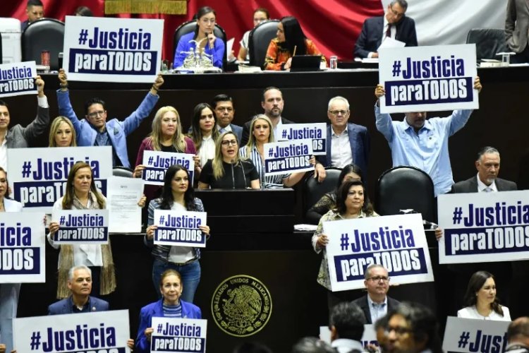 Oposición interpone amparo contra reforma judicial de AMLO