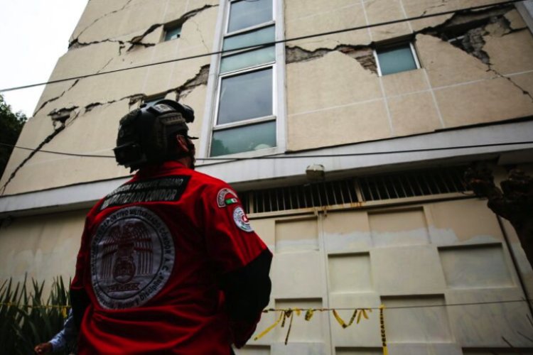 Tras solicitud de vecinos, Protección Civil inspecciona inmuebles luego de microsismos en la CDMX