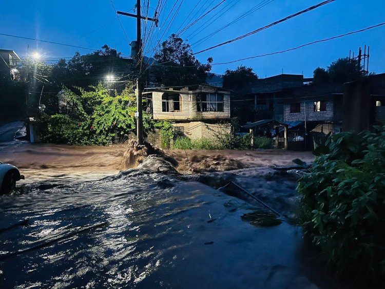 Se desborda nuevamente río Rincón de los López en Tejupilco