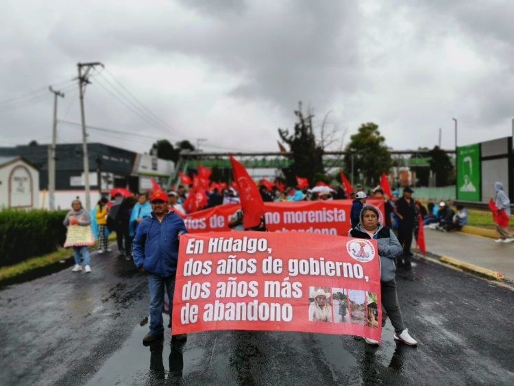 Gobierno de Hidalgo reprime protesta de antorchistas en segundo informe del gobernador