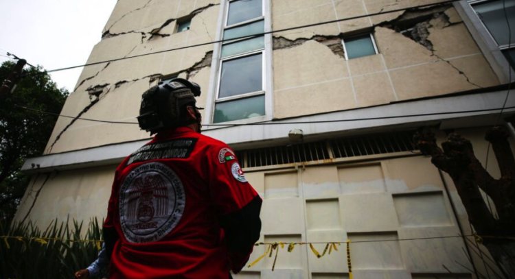 Tras solicitud de vecinos, Protección Civil inspecciona inmuebles luego de microsismos en la CDMX