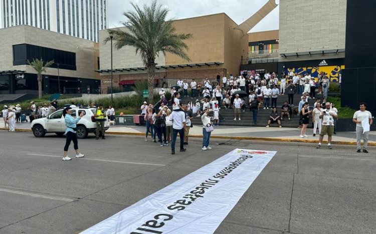 Habitantes de Culiacán, Sinaloa realizan marcha para exigir paz ante la ola de violencia