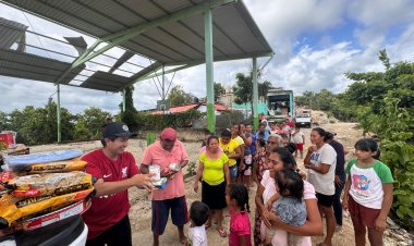 Continúan pueblos incomunicados y sepultados por el agua, a 10 días de “John”