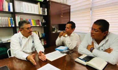 Entrega pliego petitorio Movimiento Antorchista de Guerrero  y solicita audiencia con la gobernadora