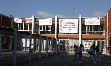 Inician paro de labores en la Benemérita Escuela Normal Veracruzana (BENV) por violentar autonomía