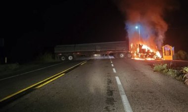 Civiles armados protagonizan persecución y balaceras en Tecpan de Galeana