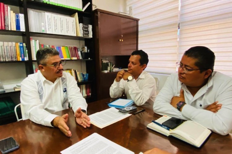 Entrega pliego petitorio Movimiento Antorchista de Guerrero  y solicita audiencia con la gobernadora