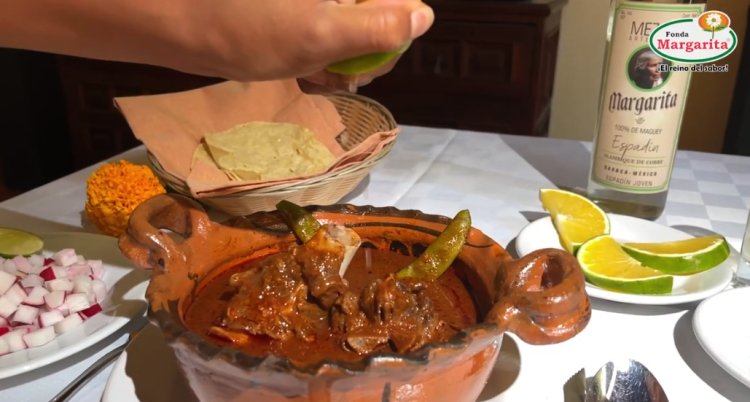 Conoce el Mole de Caderas, uno de los platillos tradicionales emblemáticos de la cocina mexicana