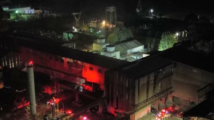 Mueren 12 personas tras incendio en fábrica de acero en Tlaxcala