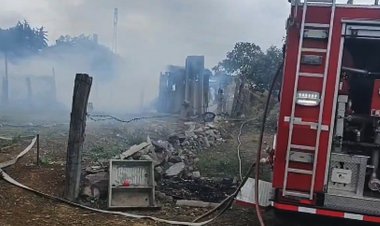 Incendio consume casas de cartón y madera en predio irregular en Tultitlán