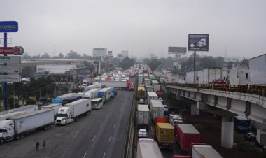 Por segundo día continúan afectaciones en la autopista México-Querétaro