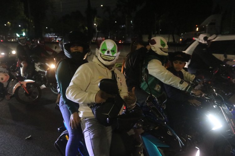 Aseguran cientos de motocicletas tras desmanes registrados en “Rodada del Terror” en la CDMX