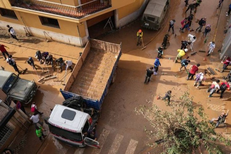 A más de una semana de las inundaciones en España, continúa la búsqueda de víctimas