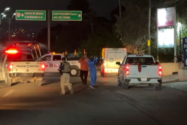 Encuentran 11 cuerpos en una camioneta abandonada en Chilpancingo