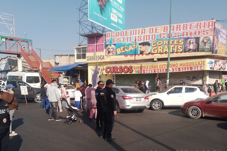 Realizan bloqueo en Chimalhuacán por desaparición de joven de 20 años