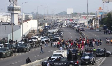 Reportan motín en penal de Villahermosa, Tabasco; también bloqueos y quema de vehículos en otros puntos