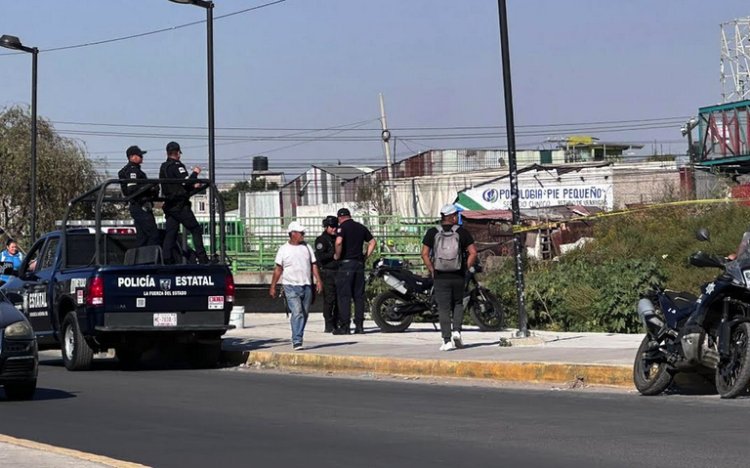 Encuentran cuerpo flotando en canal de aguas negras en Chimalhuacán