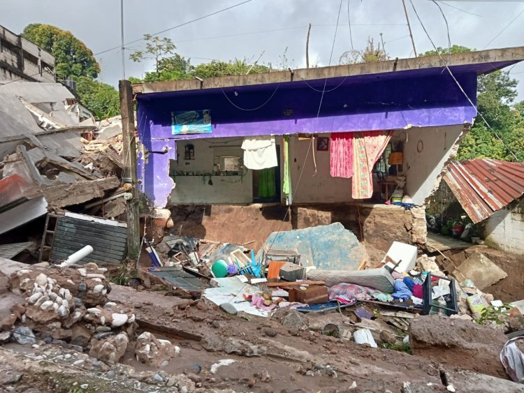 Lluvia deja dos viviendas colapsadas y daños significativos en seis casas más en Tlapacoyan, Veracruz