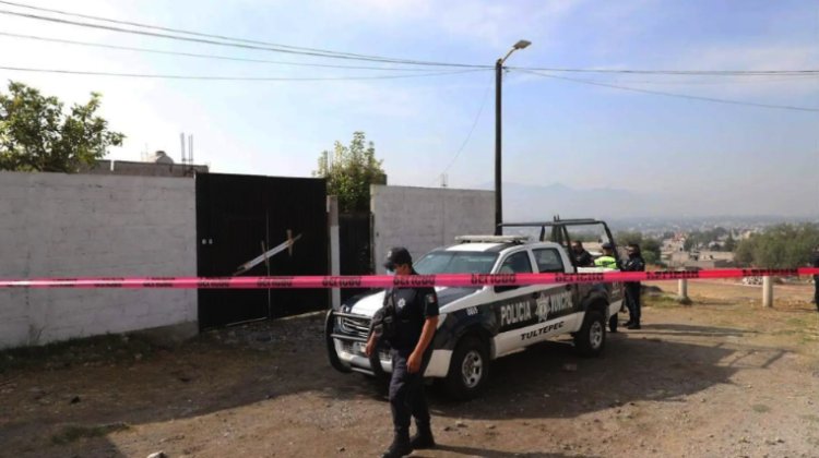 Encuentran fosa clandestina con cuerpos enterrados en Santiago Tianguistenco