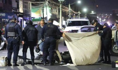 Motociclista muere aplastado por pipa de agua en avenida Texcoco de Nezahualcóyotl