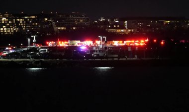 Crisis de vuelos en el aeropuerto Reagan tras accidente aéreo en Washington DC