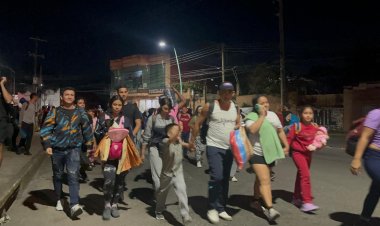 A pesar de restricciones, segunda caravana migrante sale de Chiapas.