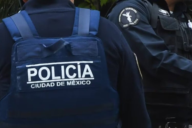 Detienen a policías de CDMX que portaban droga y medicina robada