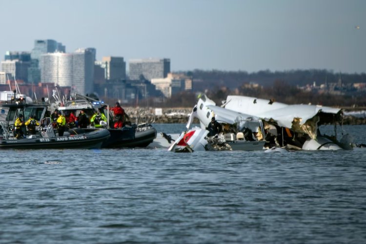 Recuperan más de 40 cuerpos de víctimas del accidente en aeropuerto de Washington