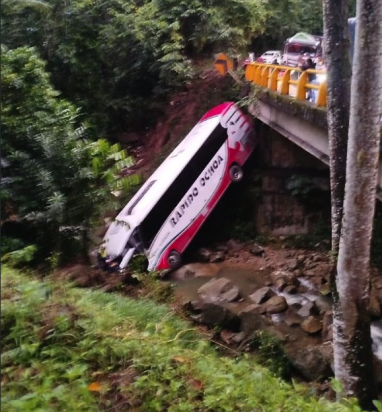 Accidente de autobús en Colombia deja al menos cinco muertos y varias decenas de heridos