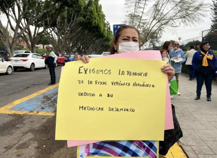 Colectivo de desaparecidos piden destitución de fiscal general de Veracruz