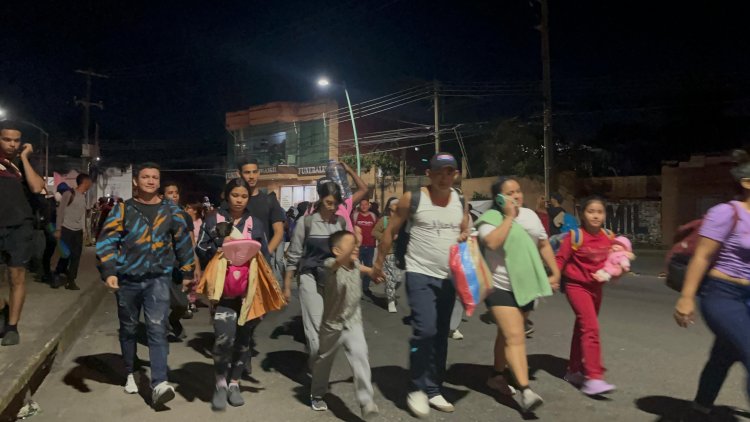 A pesar de restricciones, segunda caravana migrante sale de Chiapas.