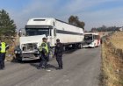 Choque entre un autobús y un tráiler deja como saldo 35 personas heridas