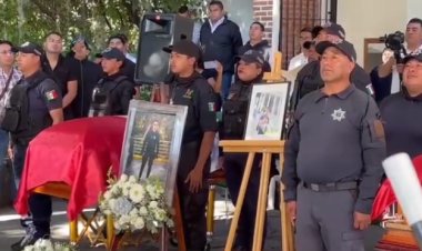 Rinden homenaje a los tres policías de Malinalco que perdieron la vida en una emboscada