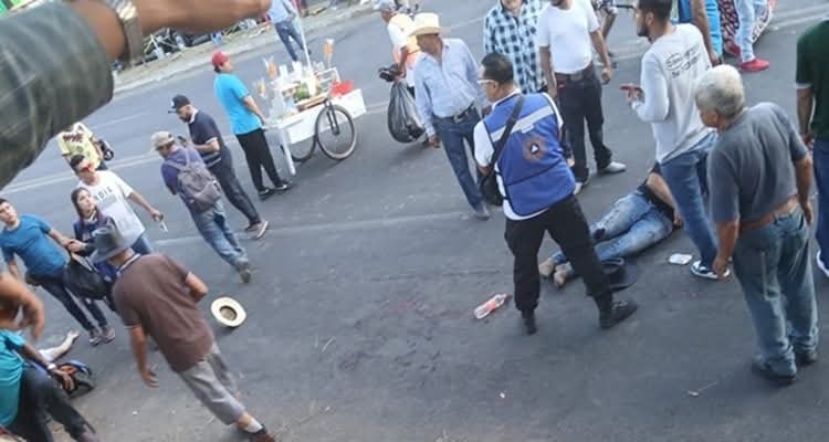 Ataque armado en cabalgata en Colima deja al menos 11 lesionados