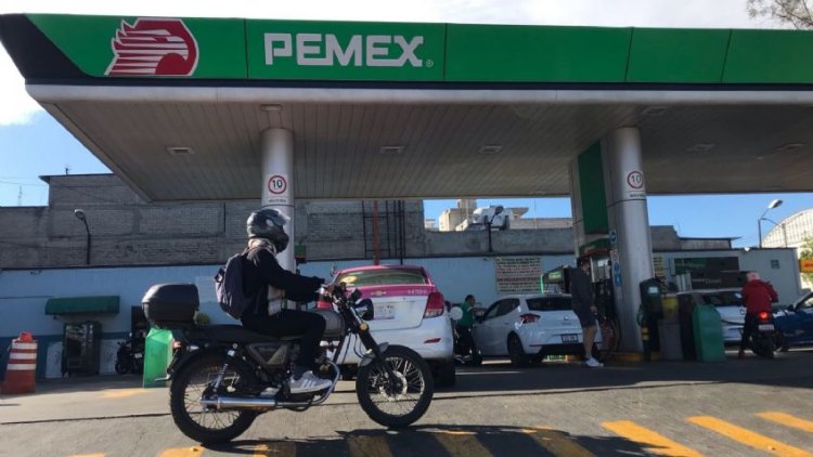 Gobierno federal y empresas pactan precio máximo para gasolina