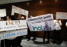 Protestan trabajadores del INAI pidiendo liquidación justa ante extinción