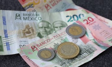 Tras imposición de aranceles peso mexicano cae 0.97 por ciento frente al dólar