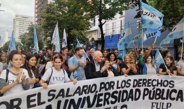 Universidades públicas de Argentina en paro contra ajustes del Gobierno