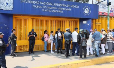 Alumno acuchilla a profesor durante clase en el CCH Naucalpan