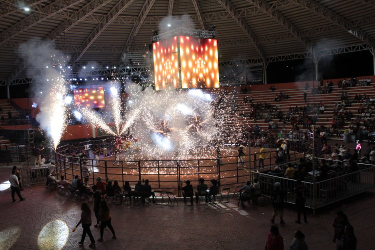 Espectáculos, cultura y tradición en la Feria Tecomatlán 2025