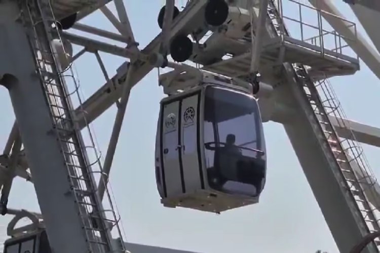 Usuarios quedan atrapados en rueda de la fortuna del Parque Aztlán por fallas