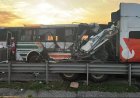 Choque entre autobús de pasajeros y tráiler en Ecatepec deja más de 10 heridos