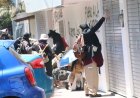 Jóvenes encapuchados marchan y realizan destrozos en repudio a homenaje póstumo a exgobernador de Veracruz