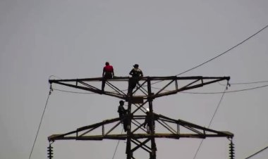 Rescatan a sujeto que intentó atentar contra su vida en los límites de Chimalhuacán y Nezahualcóyotl