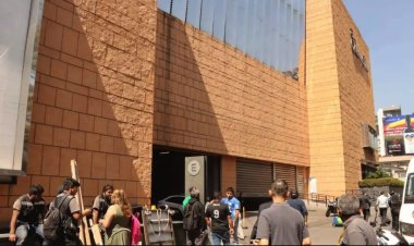Trabajador muere tras caer más de cinco metros en tienda departamental en Polanco