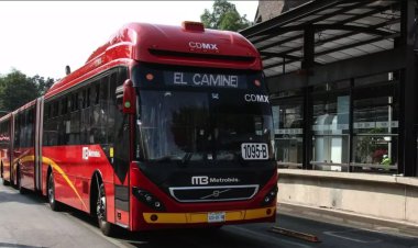 Detienen a mujer acusada de presuntamente “pinchar” a un hombre en el Metrobús