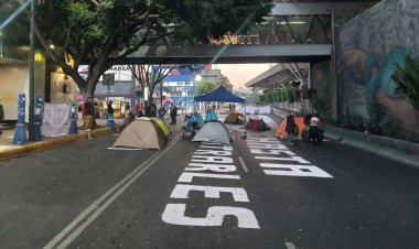Madres buscadoras mantienen bloqueo en la CDMX; exigen atención de la CNB