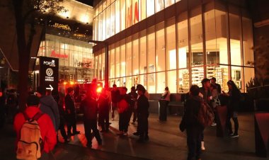 Desalojan a más de 800 personas por incendio en Plaza Portal San Ángel