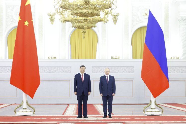 China y Rusia prometen defender al mundo del resurgimiento del nazismo