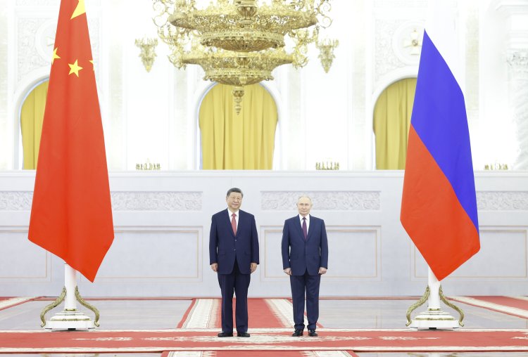 China y Rusia prometen defender al mundo del resurgimiento del nazismo